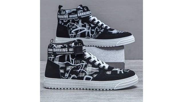 black mid-top casual sneakers from LEXIANG