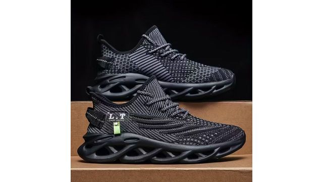 breathable lace-up non-slip shoes