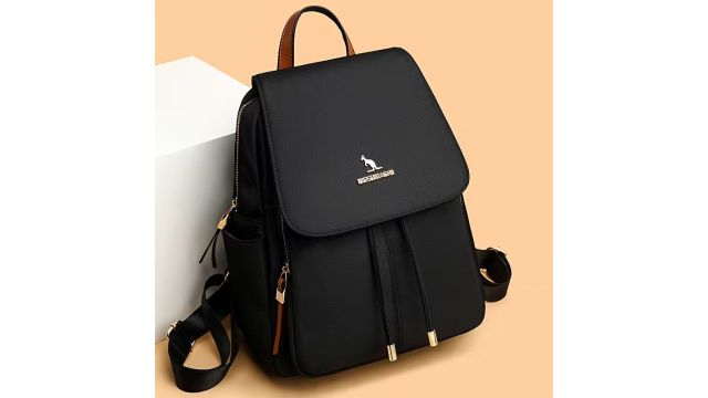 large-capacity women’s backpack