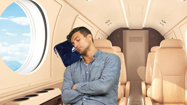 Top Foldable Travel Blankets to explore