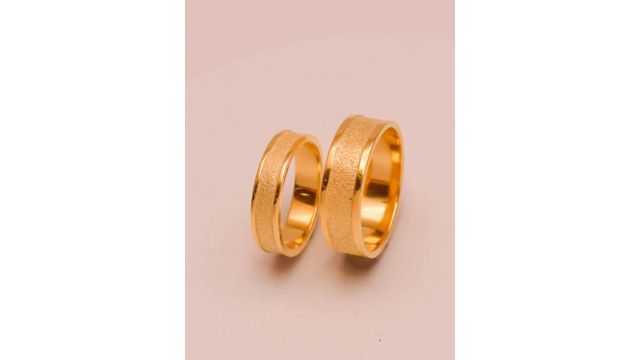 Trisu Gold-Plated Intricate Textured Adjustable Finger Ring