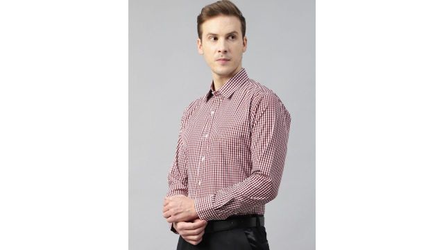 English Navy Men Spread Collar Gingham Checked Wrinkle Resistant Slim Fit Formal Shirt