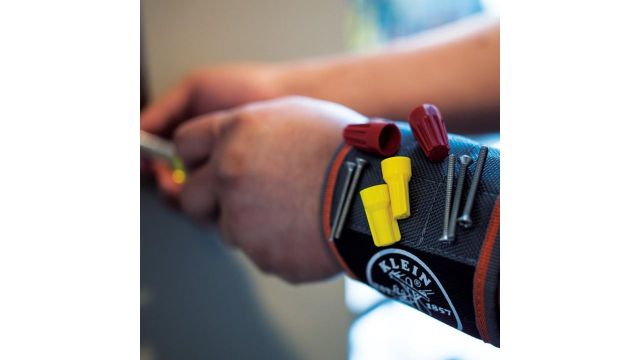 Klein Tools 55895 Magnetic Wristband