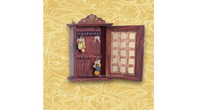 MANSHAMART Wooden Key Holder Wall Hanging