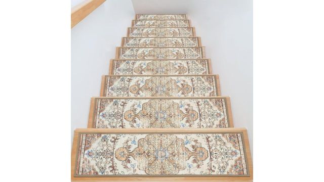 Pauwer Chenille Peel and Stick Stair Treads