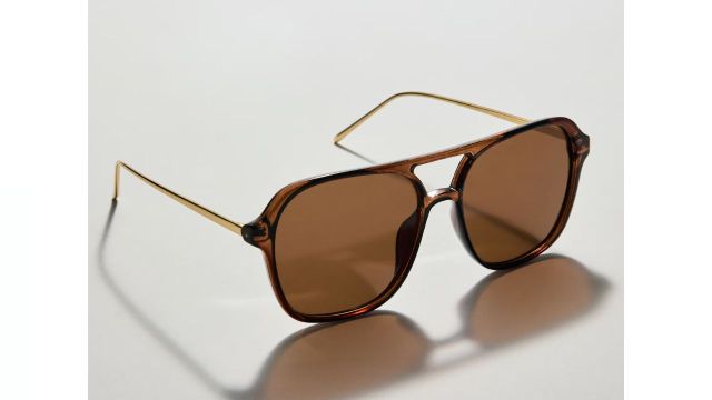 Polarised sunglasses