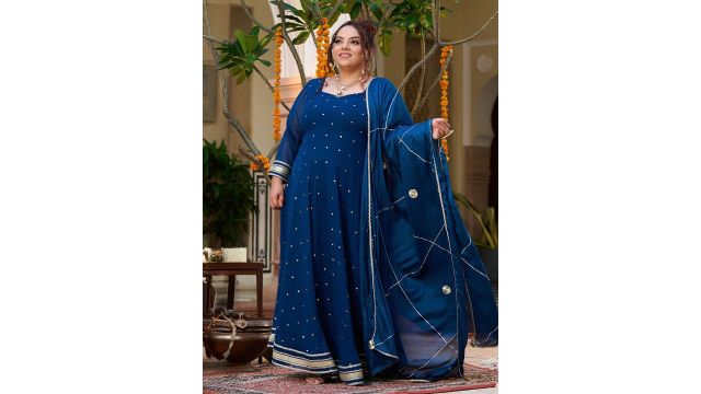 PrettyPlus by Desinoor.com Women Plus Size Printed Anarkali Kurta Set