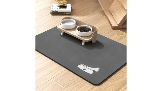 REDMART Absorbent Dog Mat For Messy Drinkers