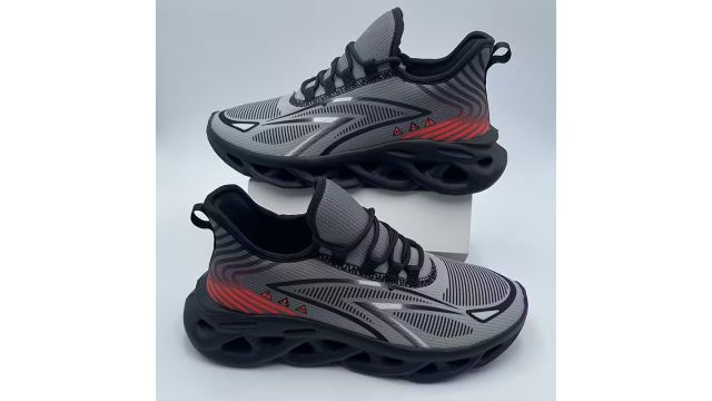 Soft-Soled Running Shoes