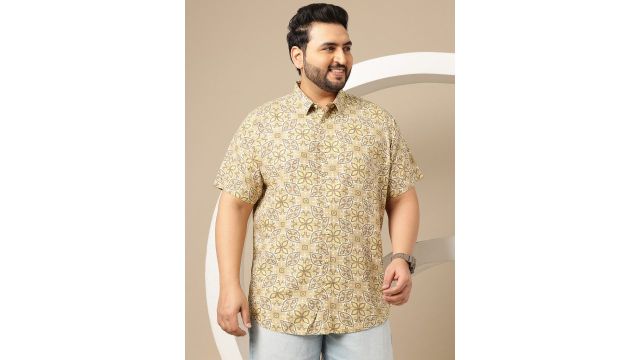 Sztori Plus Size Floral Printed Spread Collar Shirt