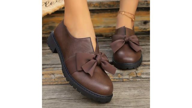 Easy Slip-On With A Bow