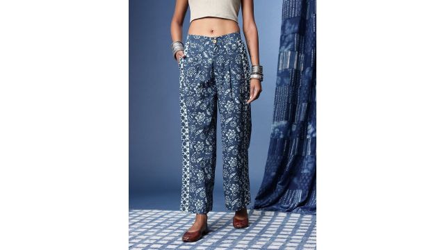 Taavi Indigo Women Loose Fit Floral Printed Pure Cotton Trousers