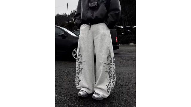 totem-print sweatpants