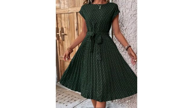 (Cat Ear Direction) Pleated Dress