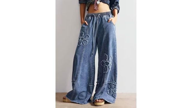 Floral Print Wide-Leg Jeans