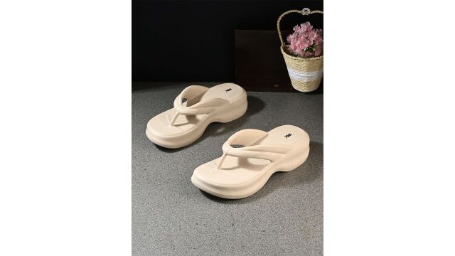 HRX by Hrithik Roshan Women Thong Flip-Flops