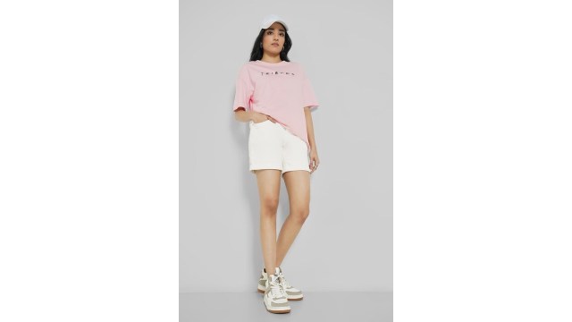 SF JEANS White Undyed Shorts with Turn-up Hem
