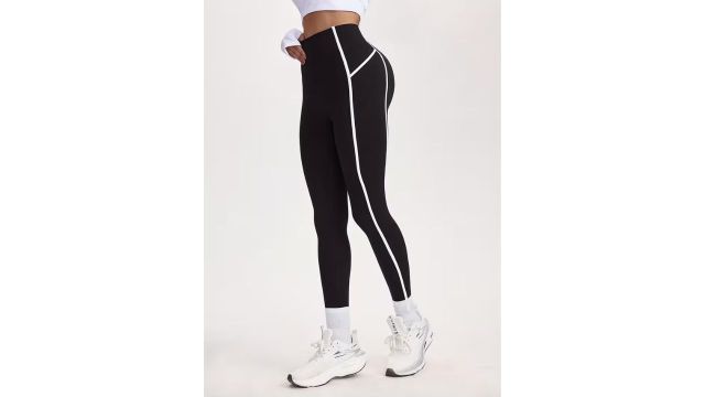 black yoga pants