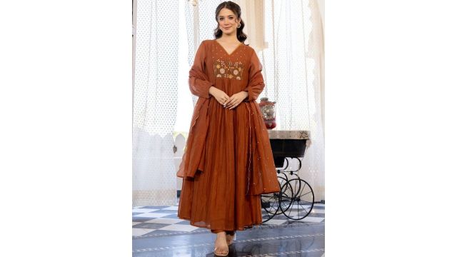 brown ethnic motifs regular thread work kurta
