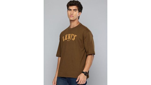 olive typography T-shirt