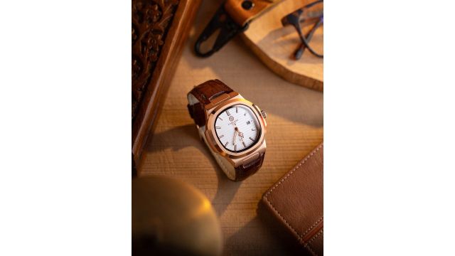Textured white dial Watches