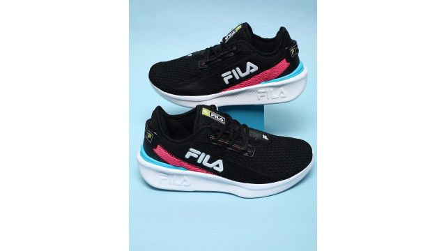 women's textured lace-up sneakers