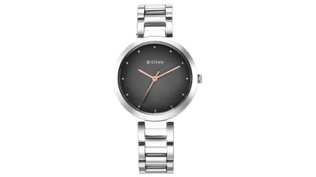 Workwear black-dial watch