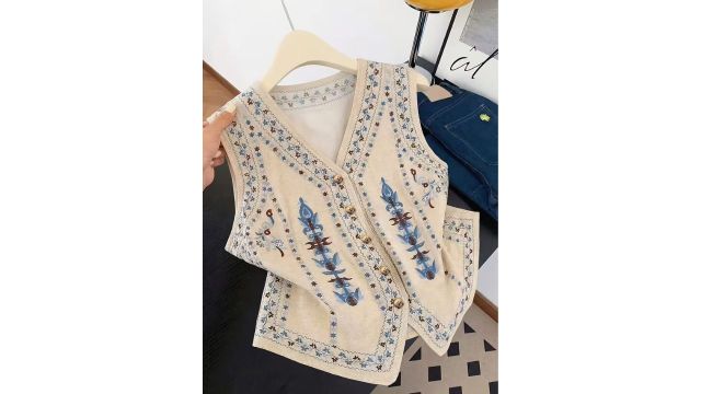 New Chinese Style Printed V-Neck Sleeveless Button-Up Summer Shirt