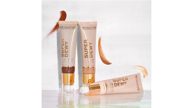 Makeup Revolution Superdewy Tinted Moisturiser