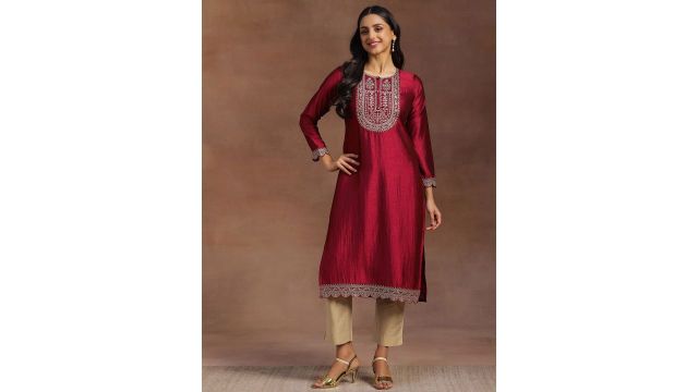 Women Maroon Yoke Design Embellished Kurta