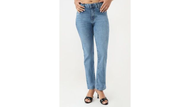 Medium Blue Solid Full Length Casual Women Straight Fit Jeans