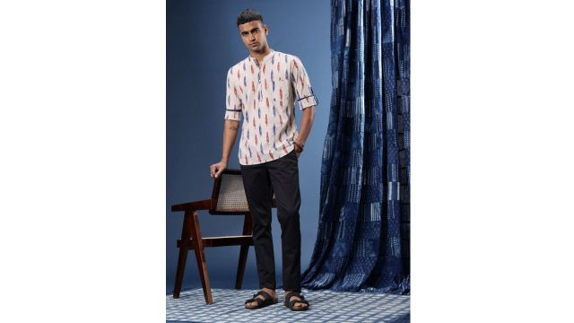 Taavi white geometric printed kurta