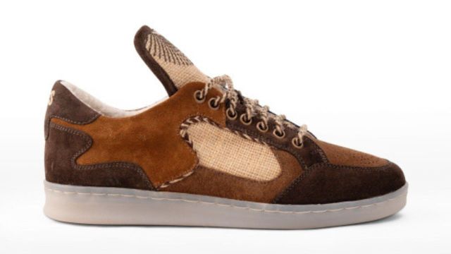 Brown Color-Blocked Shoes With Water Repellent 