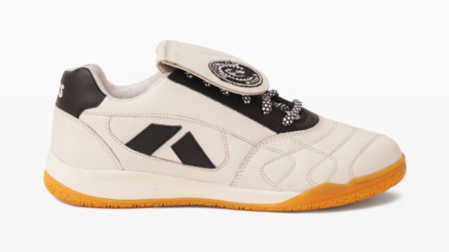 Off-White Unisex Shoes With Futsal Outsole 