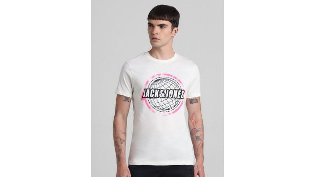 Typography Round Neck Short Sleeves Applique Slim Fit T-shirt