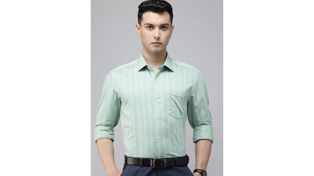 Arrow Pure Cotton Manhattan Slim Fit Vertical Striped Formal Shirt