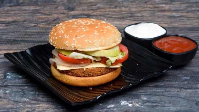 Pizza, Wings and More: FIFA Night Essentials Delivered