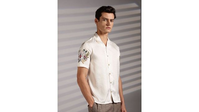 Eszett Men Textured Linen Shirts