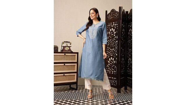 House of Pataudi Floral Yoke Design Sequinned Floral Jashn Kurta