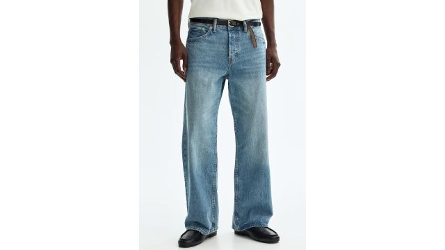 Loose Straight Jeans in Light Denim Blue