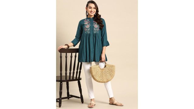 Sangria Floral Embroidered Mandarin Collar Roll-Up Sleeves Longline Top
