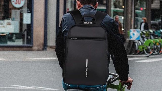 Top Anti-theft Travel Bags to explore