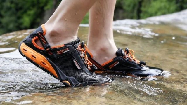 Best Rain-Friendly Footwear to consider