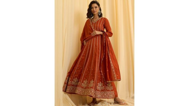 House of Pataudi Embroidered Kurta Set