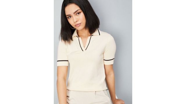 max Women Solid Polo Collar T-shirt