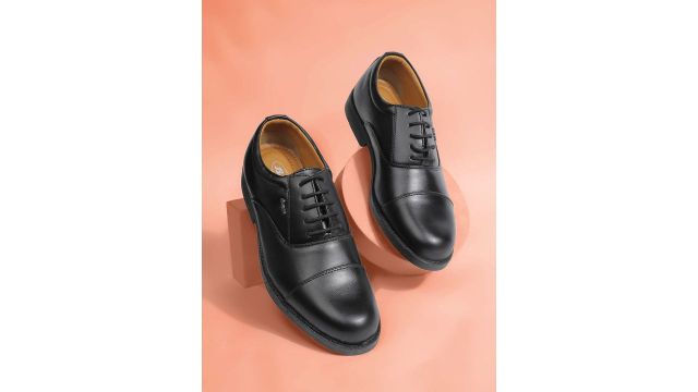 Bata Men Lace-Up Formal Oxfords