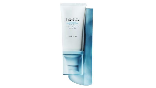 SKIN1004 Madagascar Centella Hyalu-Cica Water-Fit SPF 50+ PA++++ Sun Serum