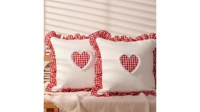 Sleepy Threads Heart Cushion Cover Set