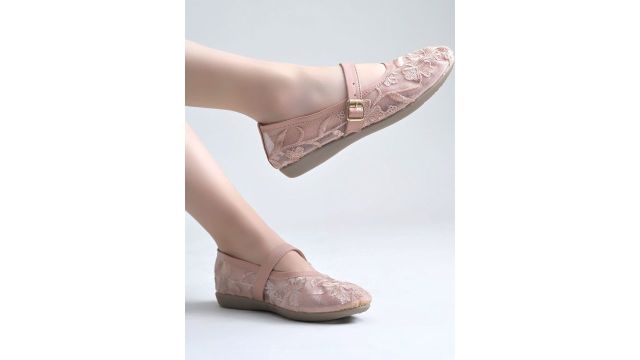 Stylestry Woven Design Round Toe Ballerinas
