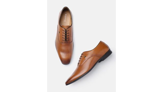 Van Heusen Men Leather Oxford Round Toe Formal Shoes